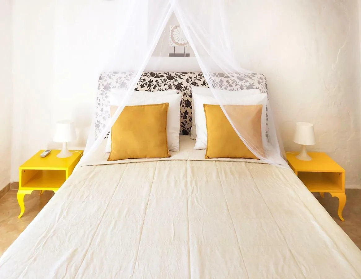 Casa Colina Hotel Comares 3*,